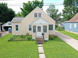 1260 4th St NE, Rochester, MN 55906