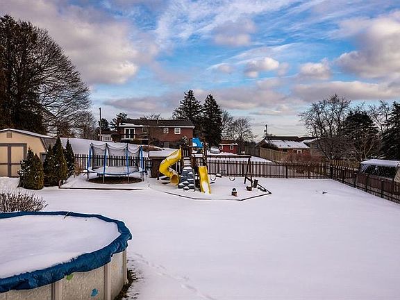 2nd image of 138 Lake Dr
