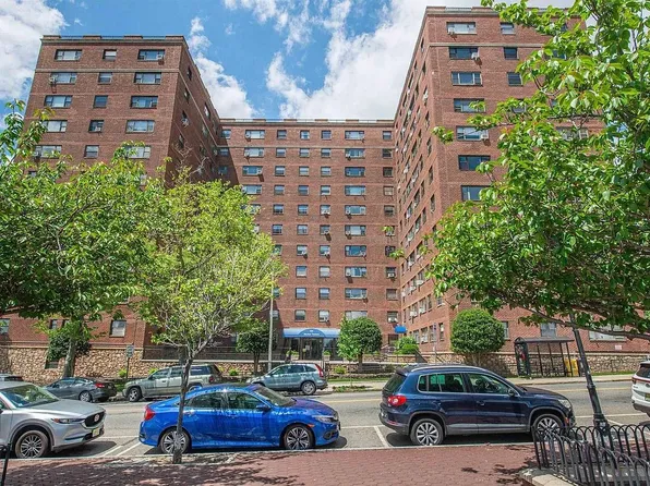 6515 Blvd East image 3 of 37