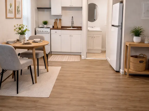 411 N Main St, Bristol, CT