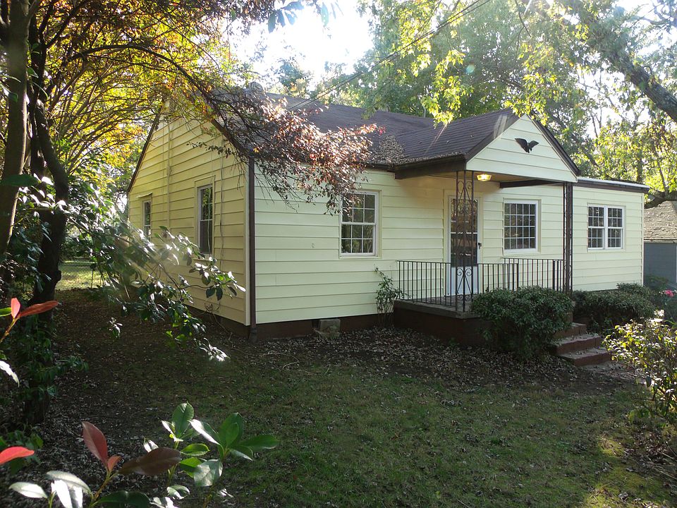 Freshly Remodeled & Painted