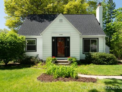 1645 Chamberlain Ave SE, Grand Rapids, MI, 49506