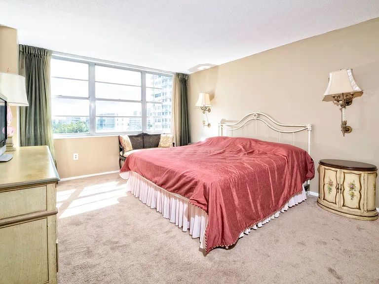 18081 Biscayne Blvd #403 — Photo 7