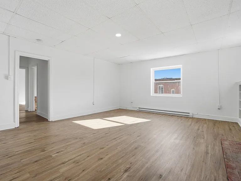 157 W Washington St — Photo 26