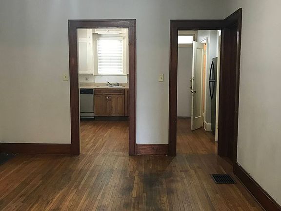5th image of 425-427 E Cherry St #3B-2BA-1564SQFT