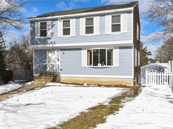7 Sand St, Coventry, RI 02816