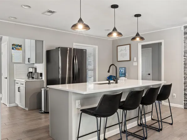 35 Presidio Rd, Wimberley, TX 78676