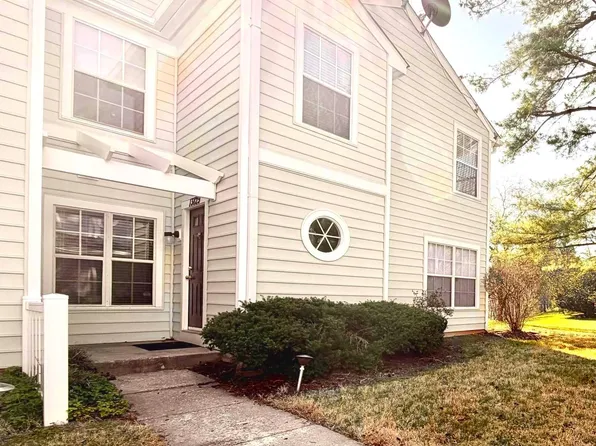 13829 Bronco Pl #218, Germantown, MD 20874