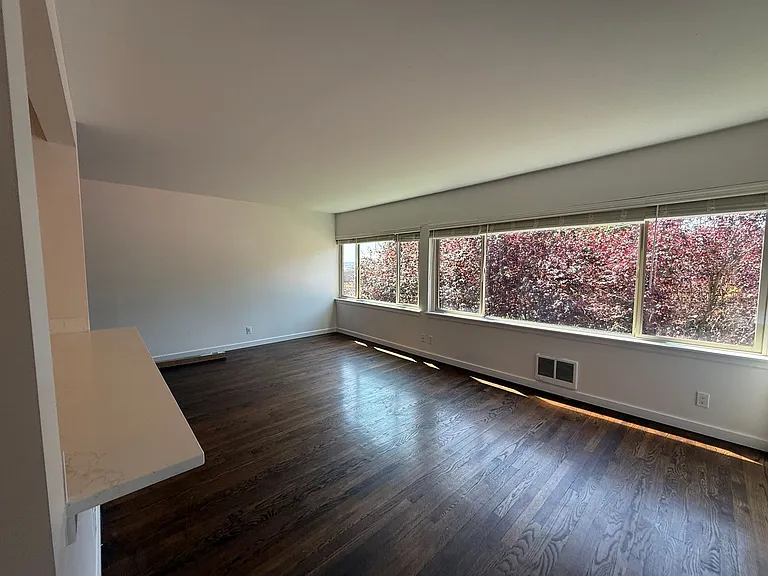 Century Terrace — Photo 59