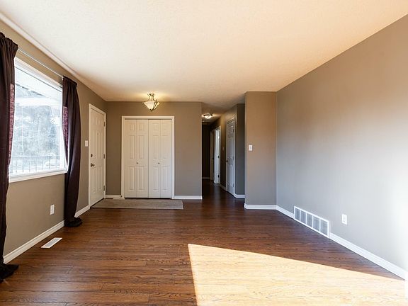5th image of 7416 32nd Ave NW