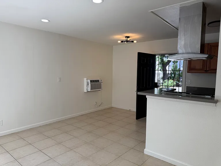 10802 Palma Vista Ave #4 — Photo 15