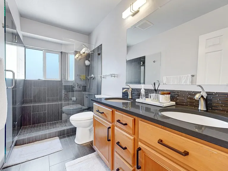 465 Queen Ave NE #403 — Photo 22