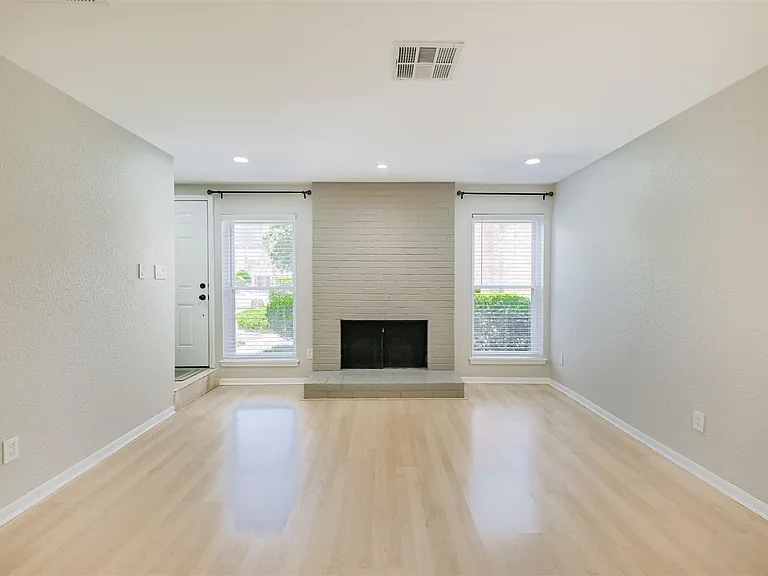 2507 Bering Dr #9 — Photo 3