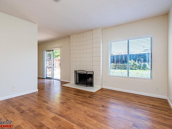 4th image of 3290 Hebron Ct