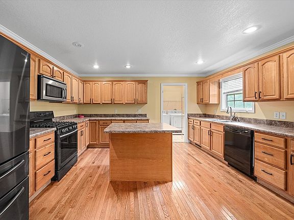 5th image of 2975 Eagle Landing Dr