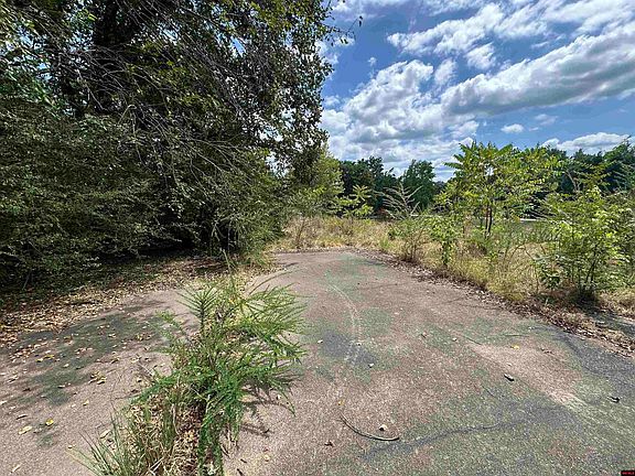 2nd image of 46 White River Trl