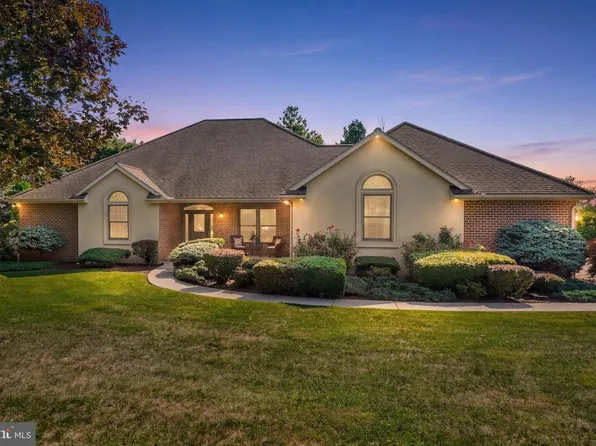 2709 Myers Rd, Spring Grove, PA 17362