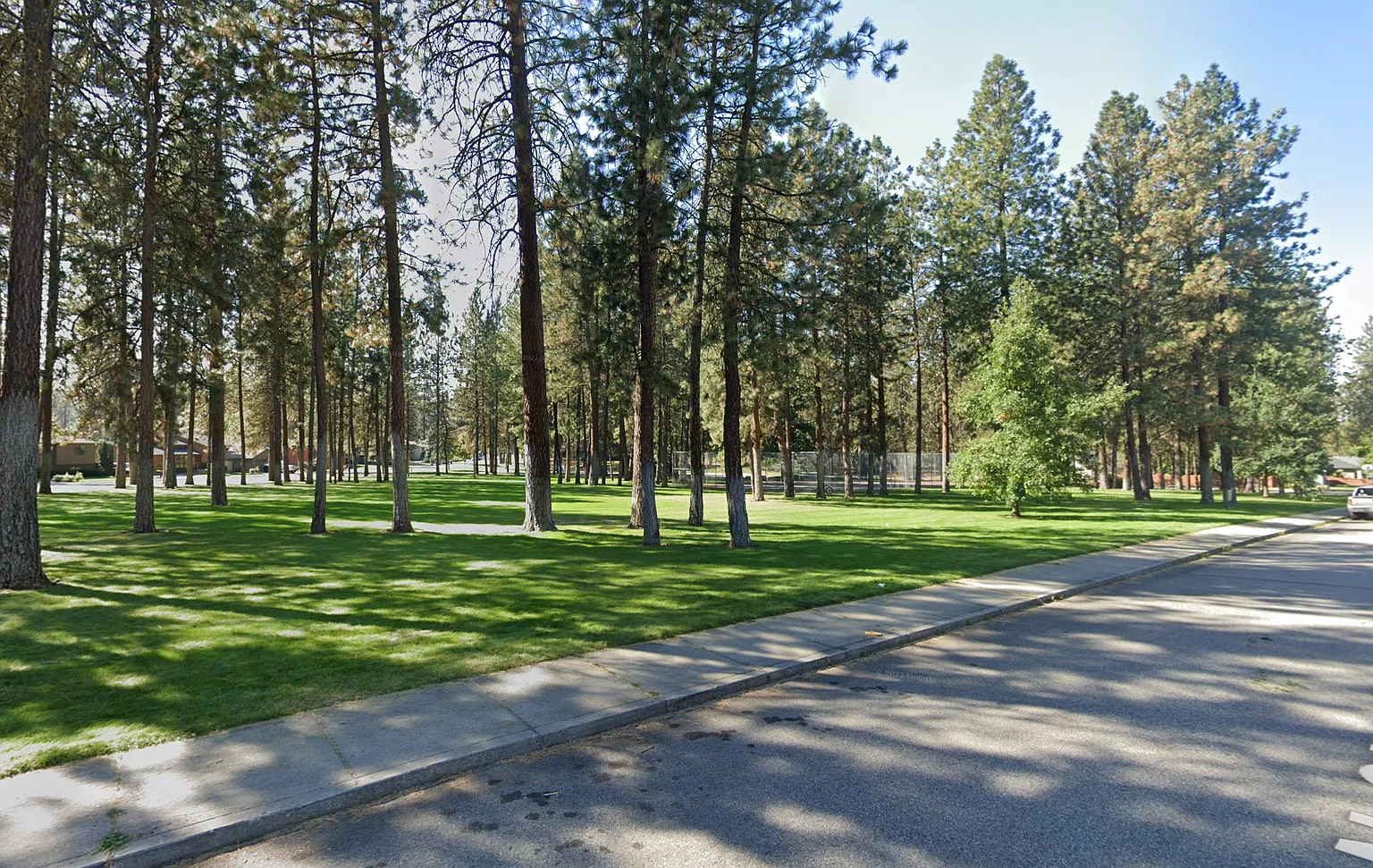 Charming 2 Bed, 2 Bath Duplex near Riverside State Park! — Photo 3
