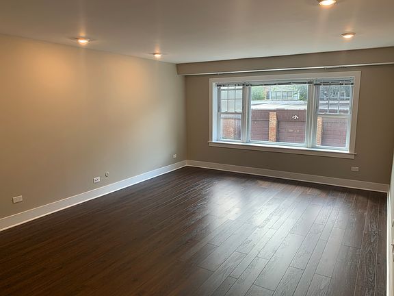 3rd image of 550 Sheridan Sq #1H