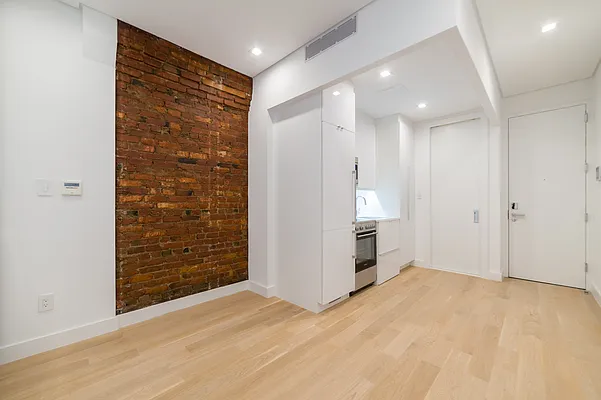 Rented by REAL New York | media 28