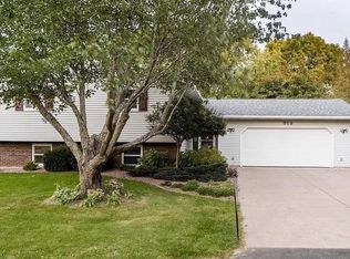 513 North HUME AVENUE, Marshfield, WI 54449