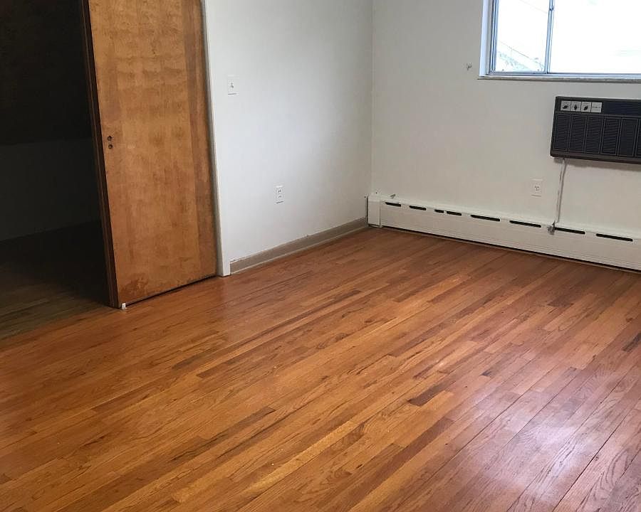 Bedroom #1