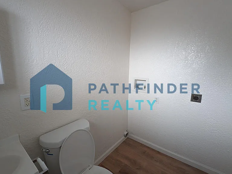 5350 Hoover Ave — Photo 11