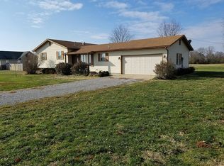 10 Foxfire Ln, Raleigh, IL 62977