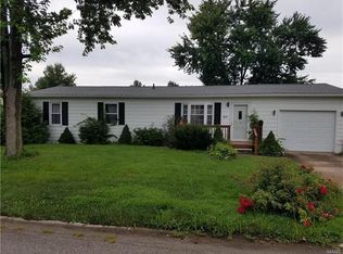 1023 W Hickory St, Jerseyville, IL 62052