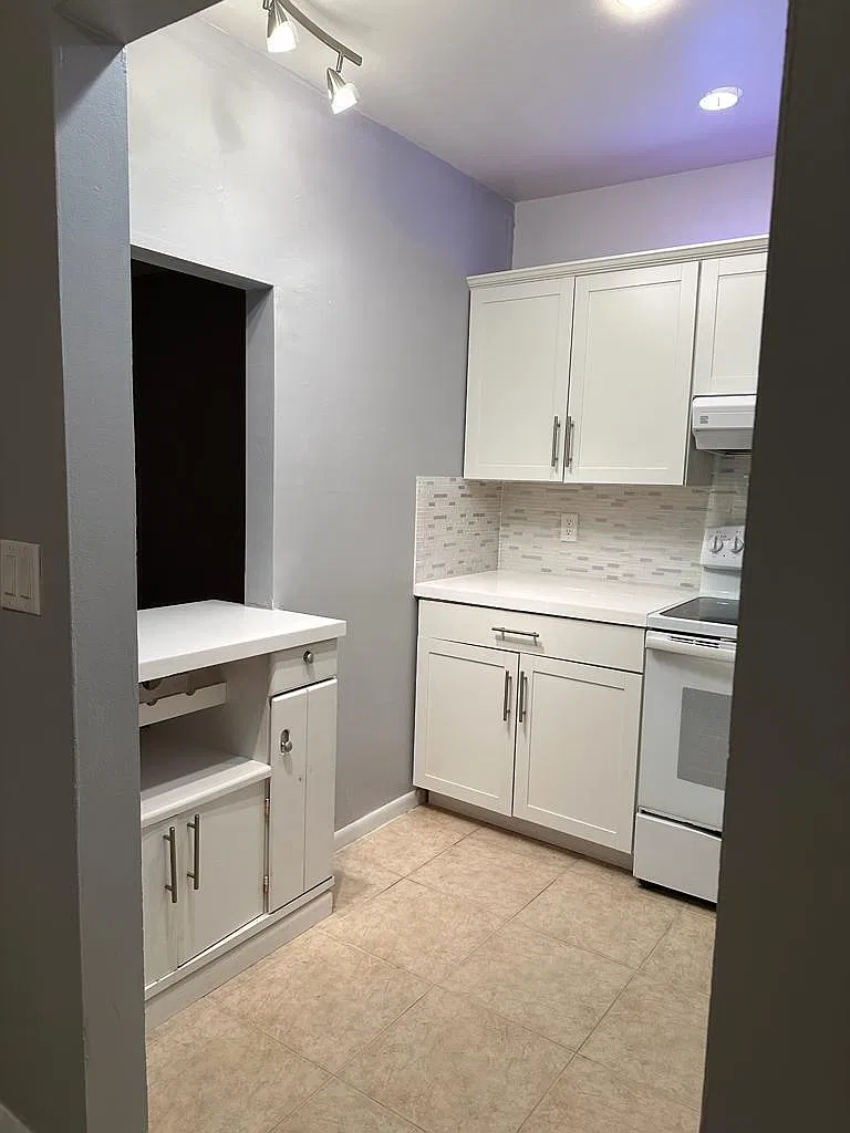 1 bed, 1.0 bath, 702 sqft, $1,400 — Photo 2