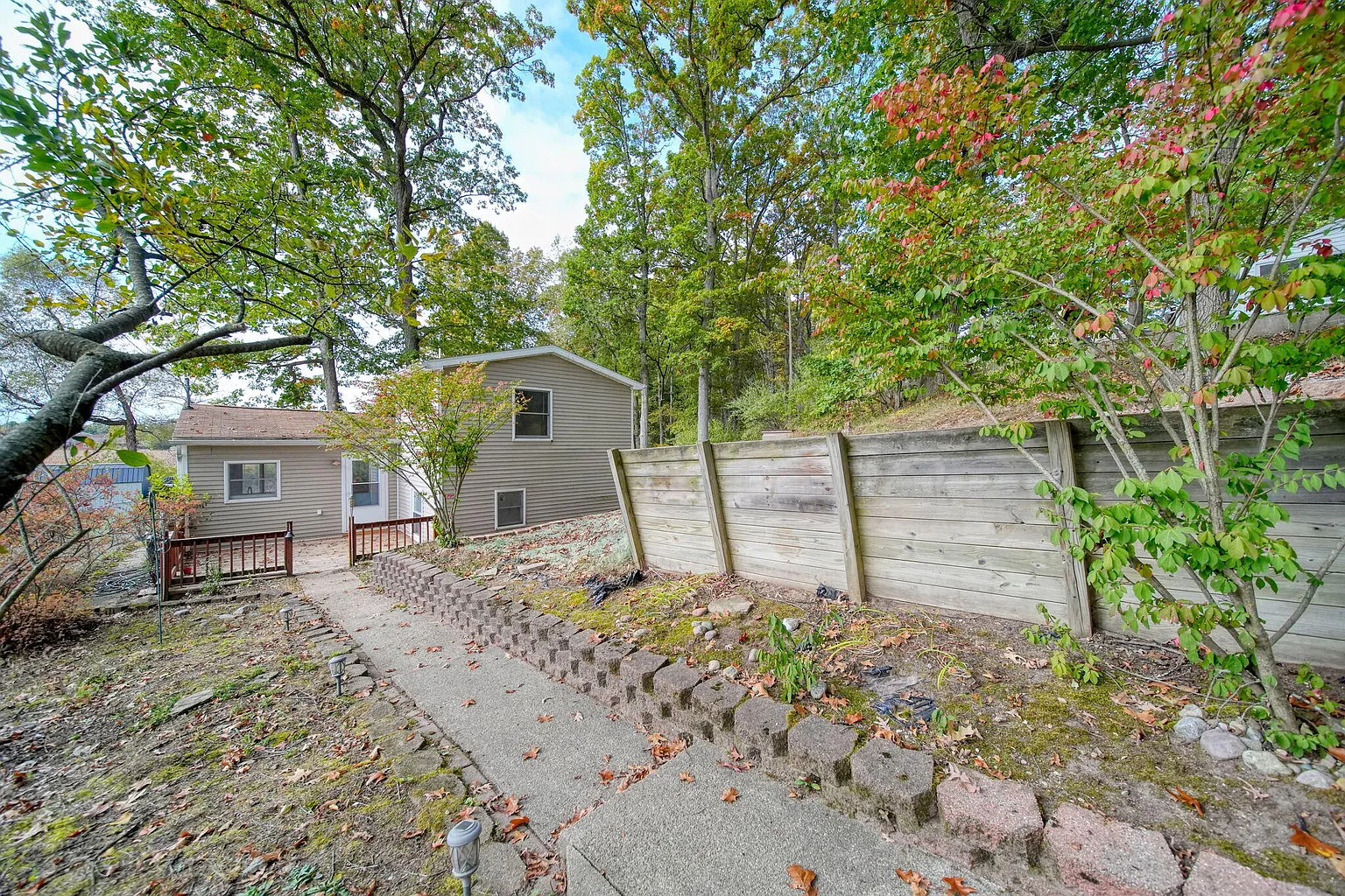 209 North Dr photo 1