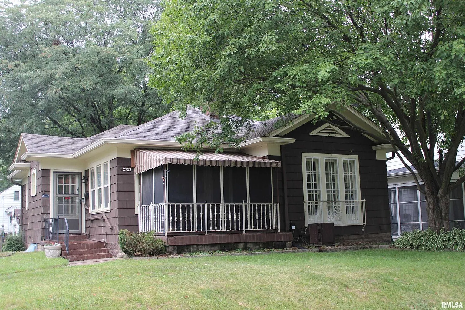 2702 Carey Ave photo 1