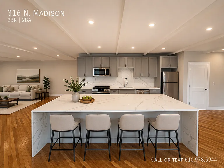 316 N Madison St — Photo 6