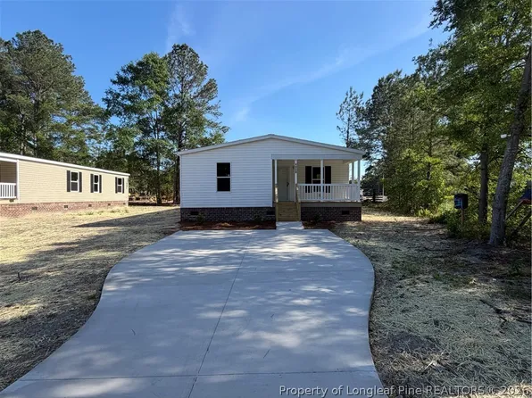 4050 Lodge Dr, Wade, NC 28395