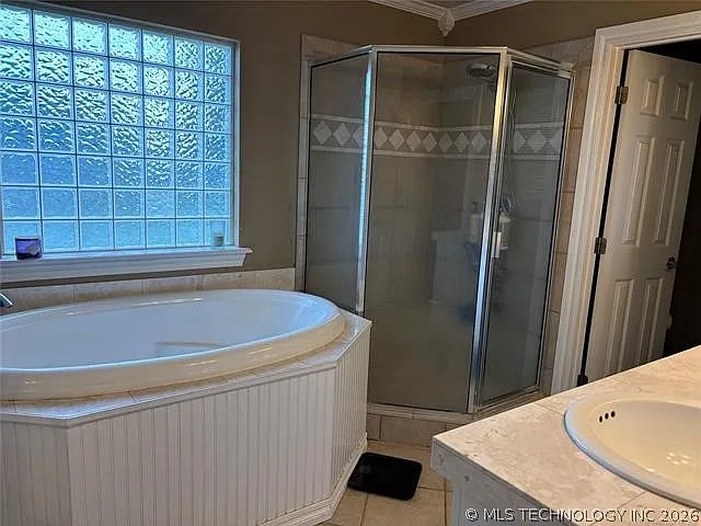 8040 E Silverado Rd — Photo 20