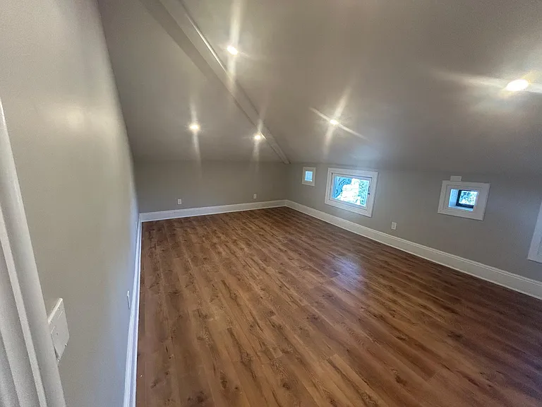 3805 Franklin Blvd #301 — Photo 23