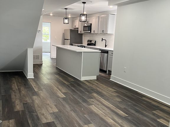 4th image of 736 E Chelten Ave #2