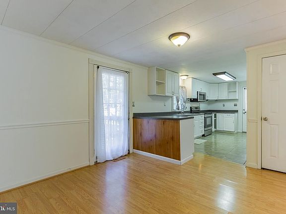 2nd image of 458 Dogwood Dr
