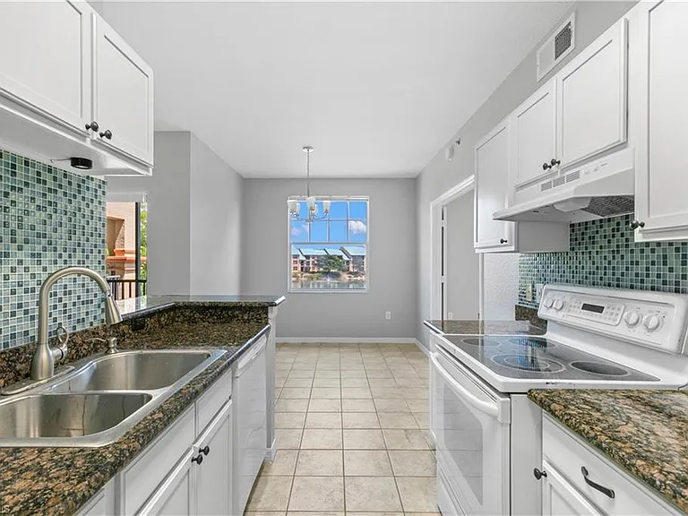 7905 Preserve Cir #126 — Photo 2