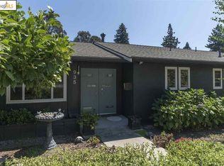 935 Underhills Rd, Oakland, CA