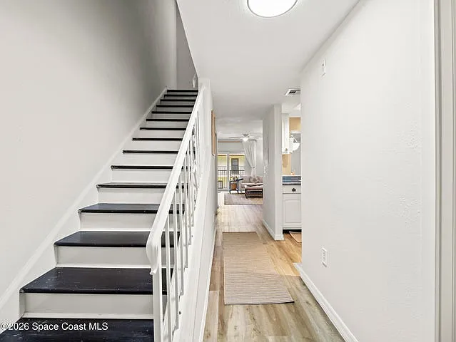 2 bed, 1205 sqft, $3,000 — Photo 2