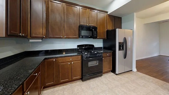 3 bed, 2.5 bath, $2,500 — Photo 1