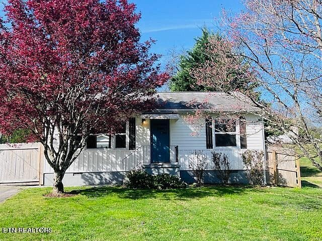 1st image of 915 Hall St