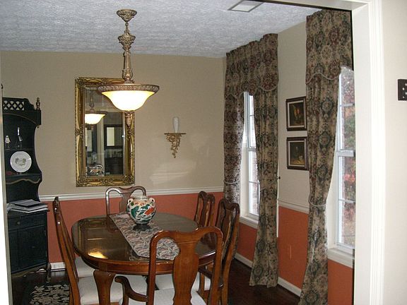 2nd image of 315 River Point Dr