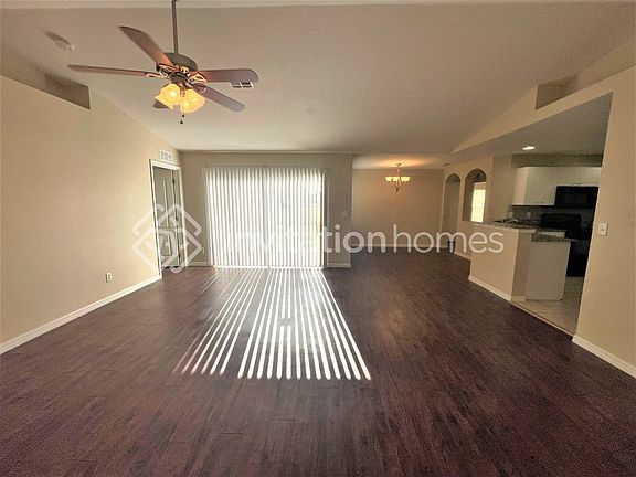 4th image of 625 NW 16th Pl