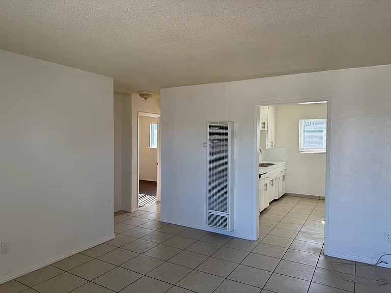 551 D St #B — Photo 6