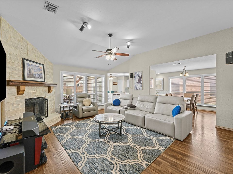 1st image of 2035 Clearwater Trl