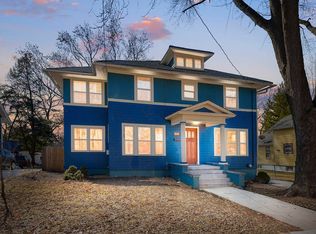 371 North St, Elgin, IL 60120