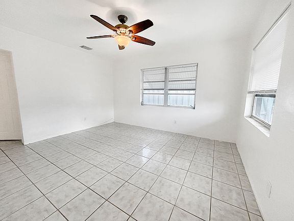 2nd image of 547 46th Ave N