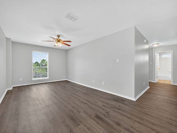 5th image of 10411 Artesia Wls